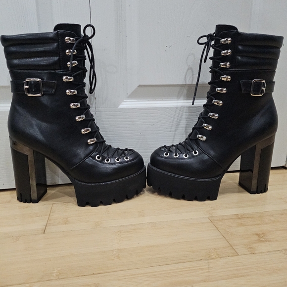 Dolls Kill Punk Goth Azalea Wang Mel Black Lace Up Buckle Mel Ankle Boots 9 New - Picture 2 of 10